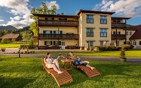 Ferienwohnungen Hotel Garni Doerflerwirt